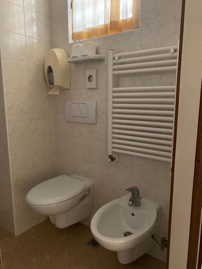 Hotel Modenese Riccione Exteriör bild