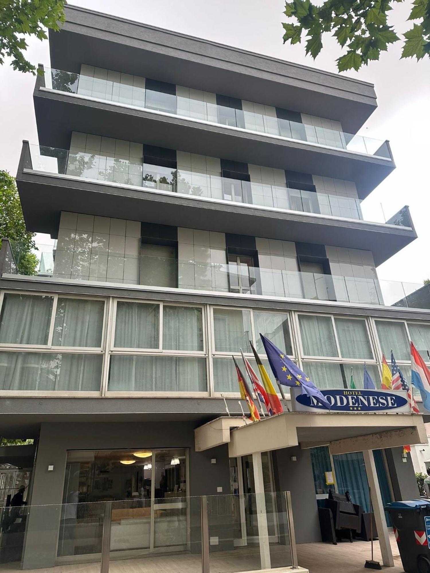 Hotel Modenese Riccione Exteriör bild