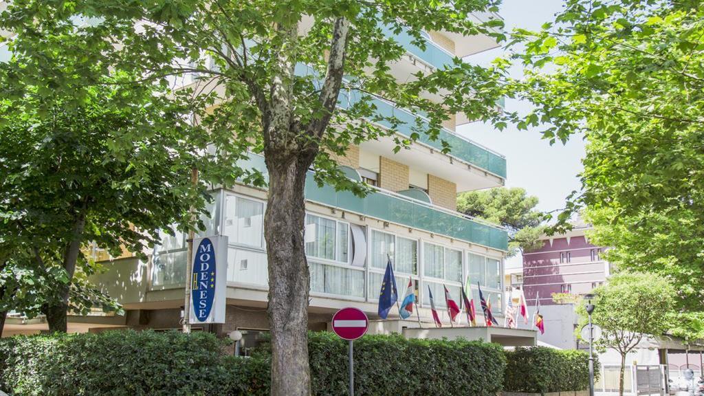 Hotel Modenese Riccione Exteriör bild